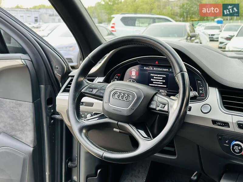 Внедорожник / Кроссовер Audi Q7 2016 в Харькове