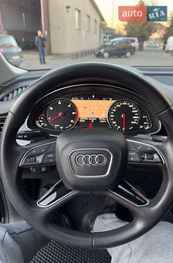 Позашляховик / Кросовер Audi Q7 2015 в 
