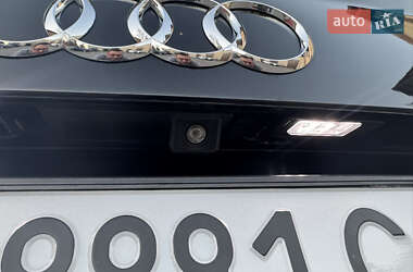 Позашляховик / Кросовер Audi Q7 2015 в 