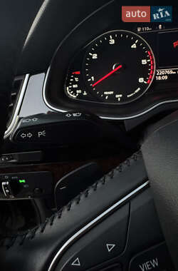 Позашляховик / Кросовер Audi Q7 2015 в 