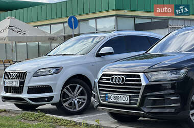 Позашляховик / Кросовер Audi Q7 2015 в 