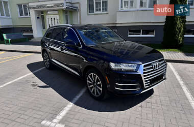 Внедорожник / Кроссовер Audi Q7 2016 в 