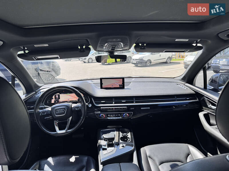 Позашляховик / Кросовер Audi Q7 2016 в Львові