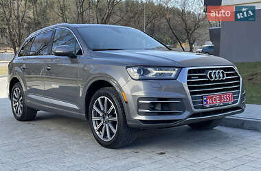 Внедорожник / Кроссовер Audi Q7 2016 в 