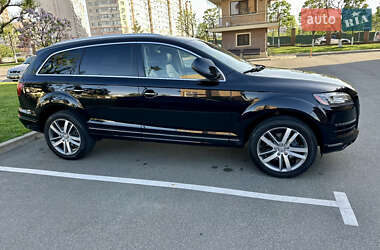 Внедорожник / Кроссовер Audi Q7 2015 в 