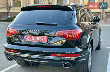 Внедорожник / Кроссовер Audi Q7 2015 в 