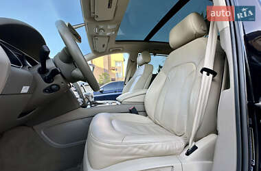 Внедорожник / Кроссовер Audi Q7 2015 в 