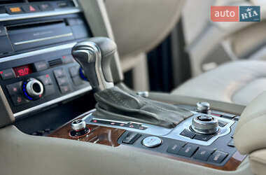 Внедорожник / Кроссовер Audi Q7 2015 в 