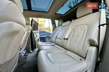Внедорожник / Кроссовер Audi Q7 2015 в 
