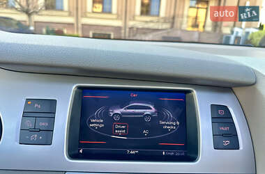 Внедорожник / Кроссовер Audi Q7 2015 в 