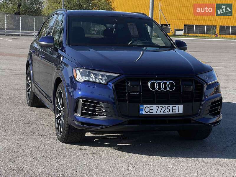 Позашляховик / Кросовер Audi Q7 2020 в Чернівцях