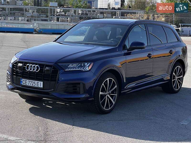 Позашляховик / Кросовер Audi Q7 2020 в Чернівцях