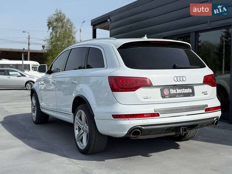 Внедорожник / Кроссовер Audi Q7 2015 в Ровно