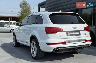 Внедорожник / Кроссовер Audi Q7 2015 в 