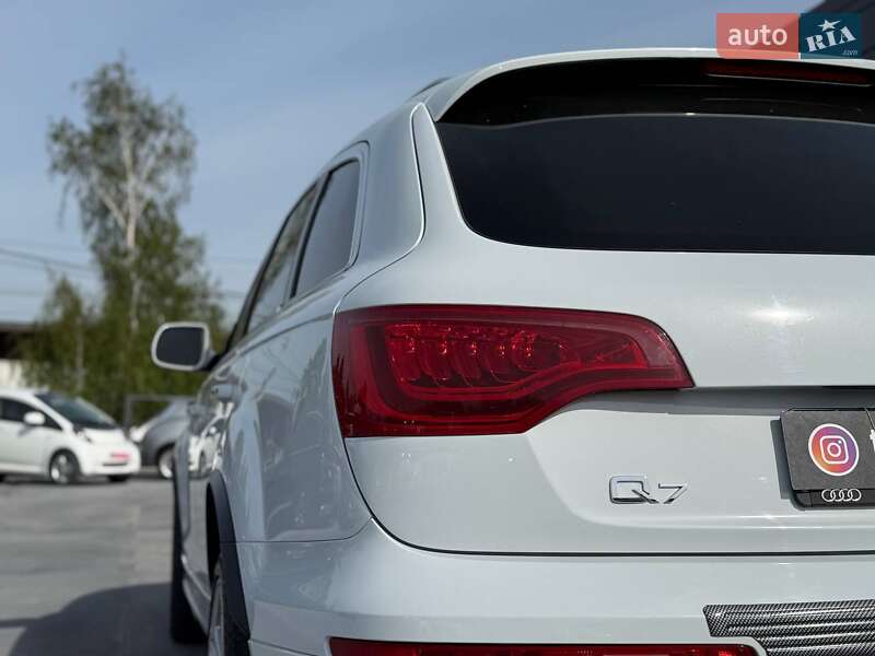 Внедорожник / Кроссовер Audi Q7 2015 в Ровно