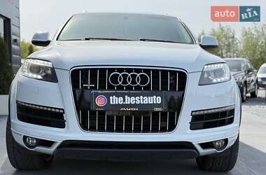 Внедорожник / Кроссовер Audi Q7 2015 в 