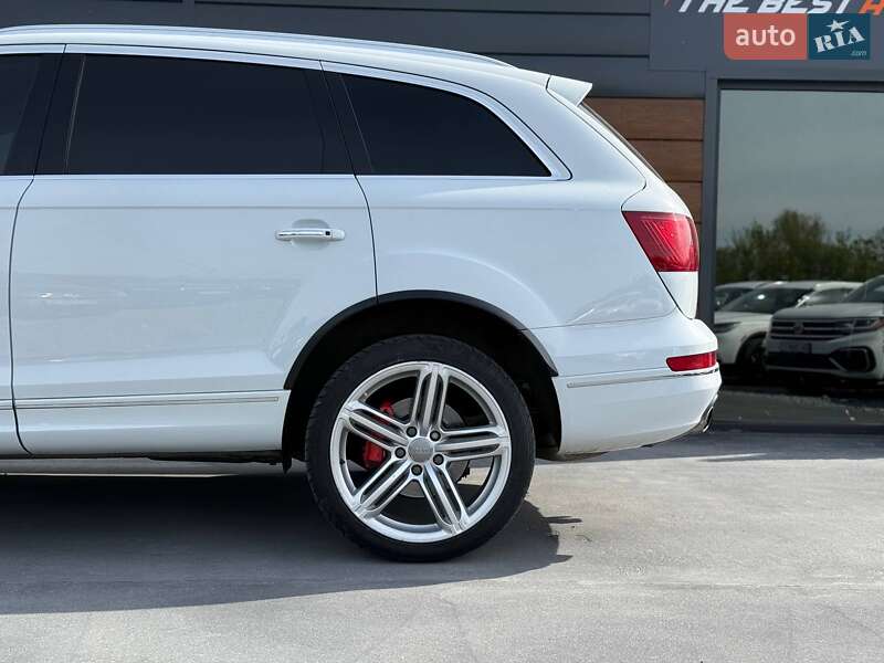 Внедорожник / Кроссовер Audi Q7 2015 в Ровно