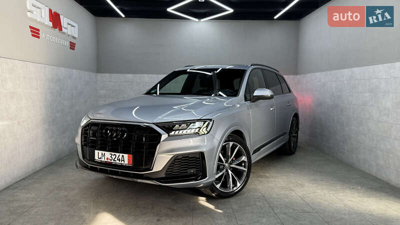 Позашляховик / Кросовер Audi Q7 2020 в Сваляві