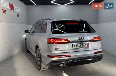 Внедорожник / Кроссовер Audi Q7 2020 в 