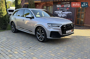 Внедорожник / Кроссовер Audi Q7 2020 в 
