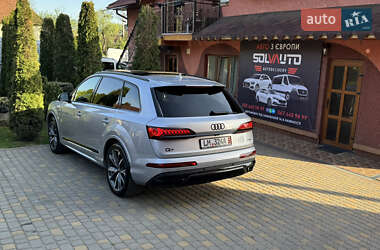 Внедорожник / Кроссовер Audi Q7 2020 в 