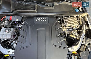 Внедорожник / Кроссовер Audi Q7 2020 в 