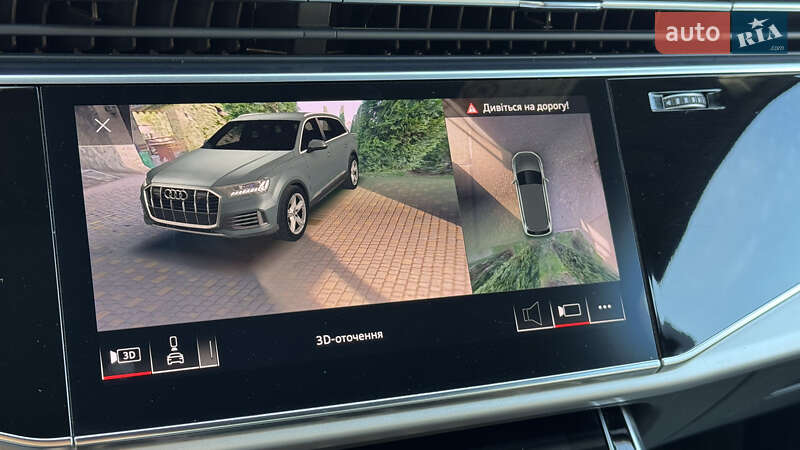 Позашляховик / Кросовер Audi Q7 2020 в Сваляві