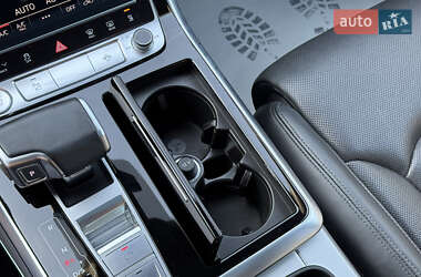 Внедорожник / Кроссовер Audi Q7 2020 в 