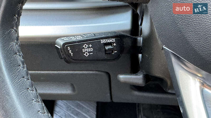 Позашляховик / Кросовер Audi Q7 2020 в Сваляві