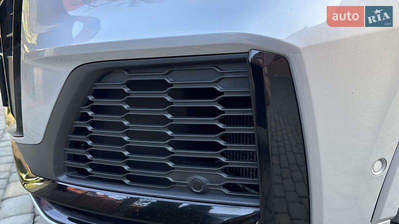 Позашляховик / Кросовер Audi Q7 2020 в Сваляві