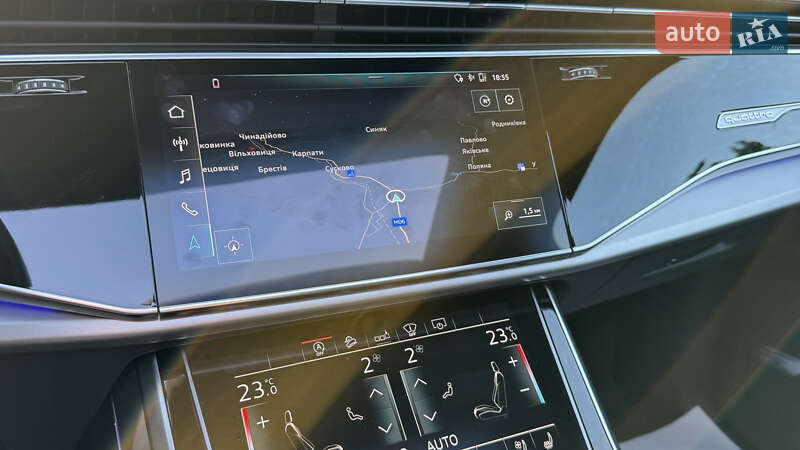 Позашляховик / Кросовер Audi Q7 2020 в Сваляві