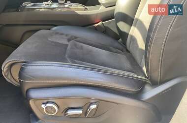 Позашляховик / Кросовер Audi Q7 2017 в 