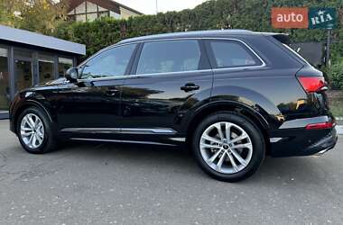Внедорожник / Кроссовер Audi Q7 2024 в 