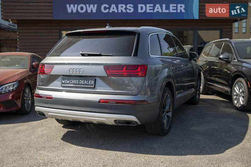 Внедорожник / Кроссовер Audi Q7 2016 в Киеве