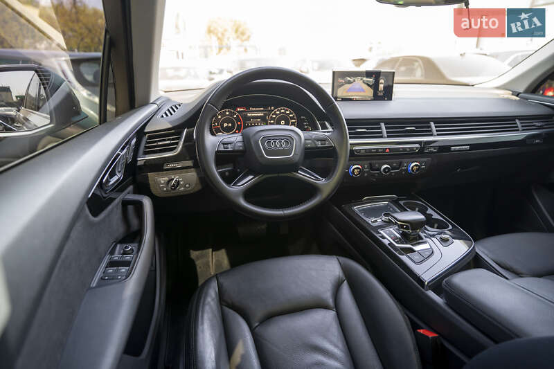 Внедорожник / Кроссовер Audi Q7 2016 в Киеве