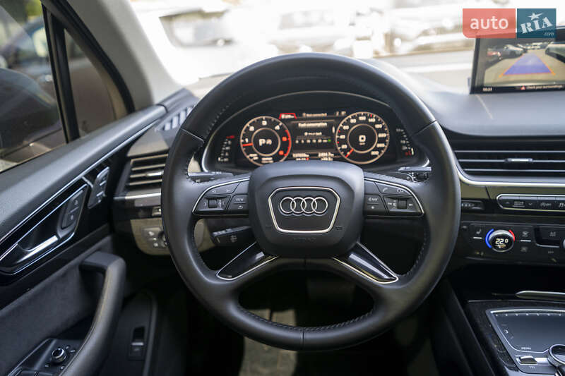 Внедорожник / Кроссовер Audi Q7 2016 в Киеве