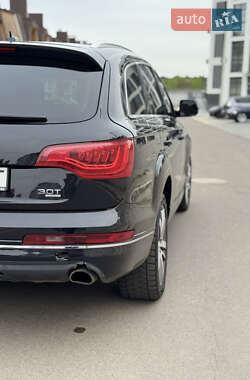 Внедорожник / Кроссовер Audi Q7 2015 в 