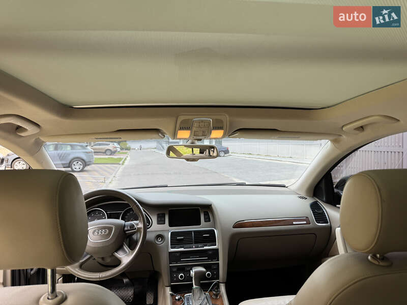 Внедорожник / Кроссовер Audi Q7 2015 в Киеве
