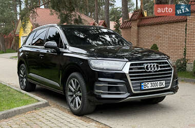 Внедорожник / Кроссовер Audi Q7 2016 в 