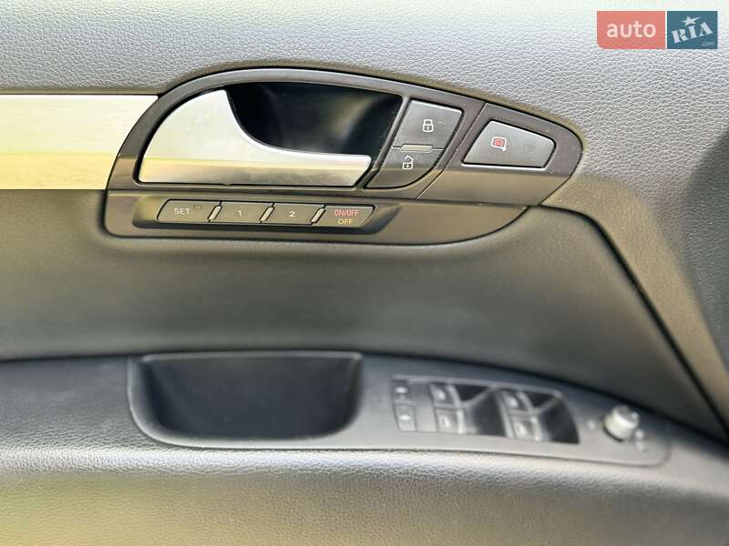 Позашляховик / Кросовер Audi Q7 2012 в Львові