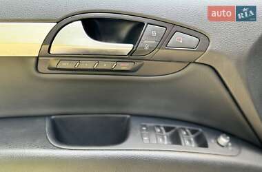 Внедорожник / Кроссовер Audi Q7 2012 в 