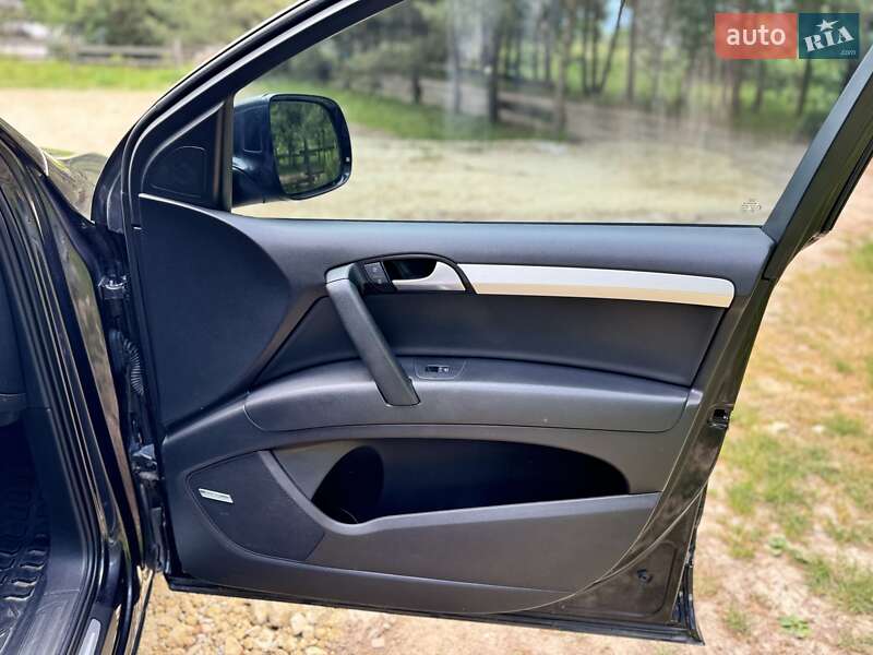 Позашляховик / Кросовер Audi Q7 2012 в Львові