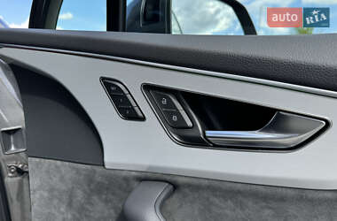 Внедорожник / Кроссовер Audi Q7 2021 в 