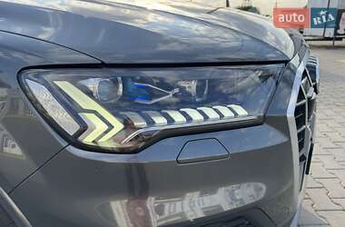 Внедорожник / Кроссовер Audi Q7 2020 в 