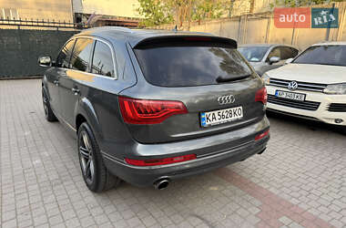 Внедорожник / Кроссовер Audi Q7 2011 в 