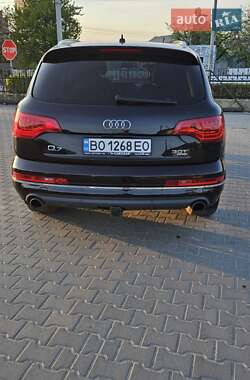 Внедорожник / Кроссовер Audi Q7 2015 в 
