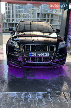 Внедорожник / Кроссовер Audi Q7 2012 в 
