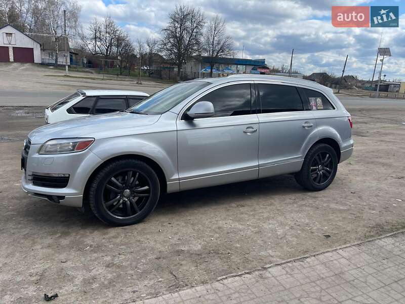 Позашляховик / Кросовер Audi Q7 2007 в 