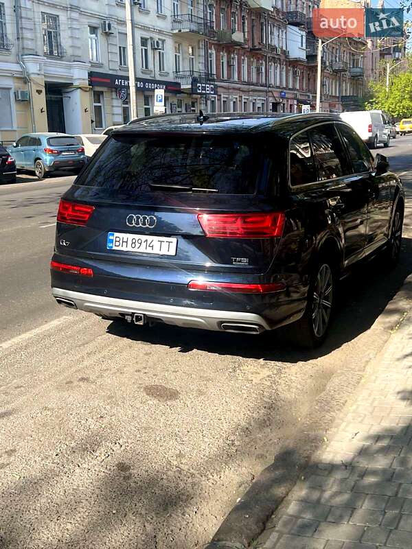 Позашляховик / Кросовер Audi Q7 2016 в Одесі