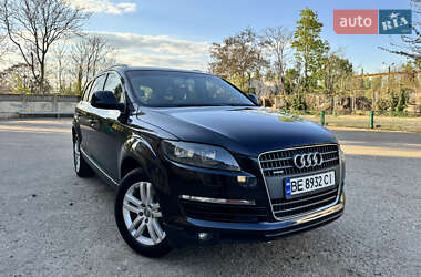 Внедорожник / Кроссовер Audi Q7 2006 в 